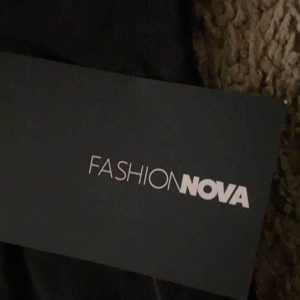FASHION NOVA BLACK ROMPER - Picture 2 of 2